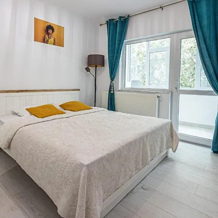 Dianthus Zona Casa De Cultura - 15 Min Walk To Neversea Apartment